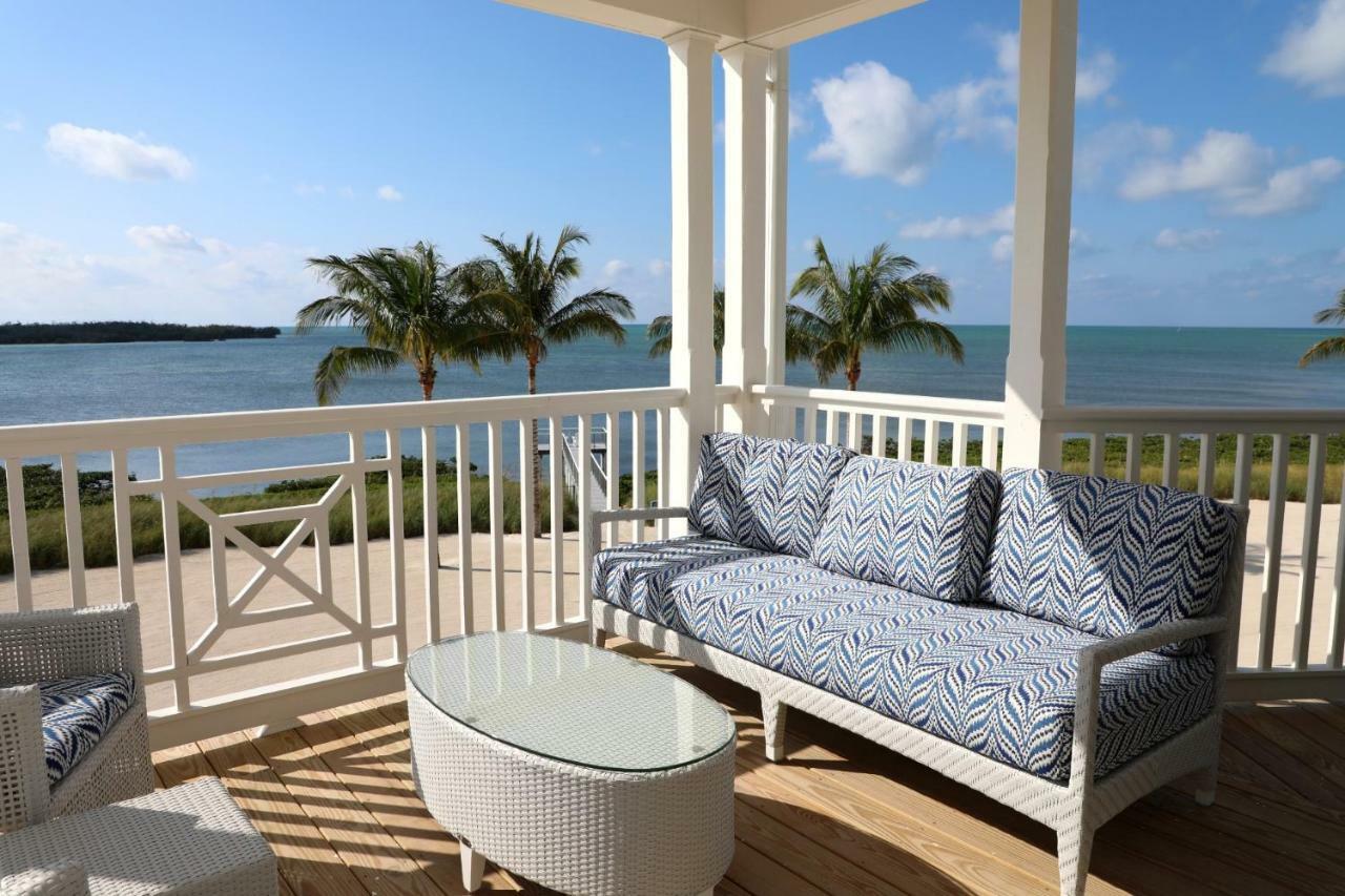 Oceanfront Balcony One Bedroom Queen Suite Kitchenette,913279546:JPEG